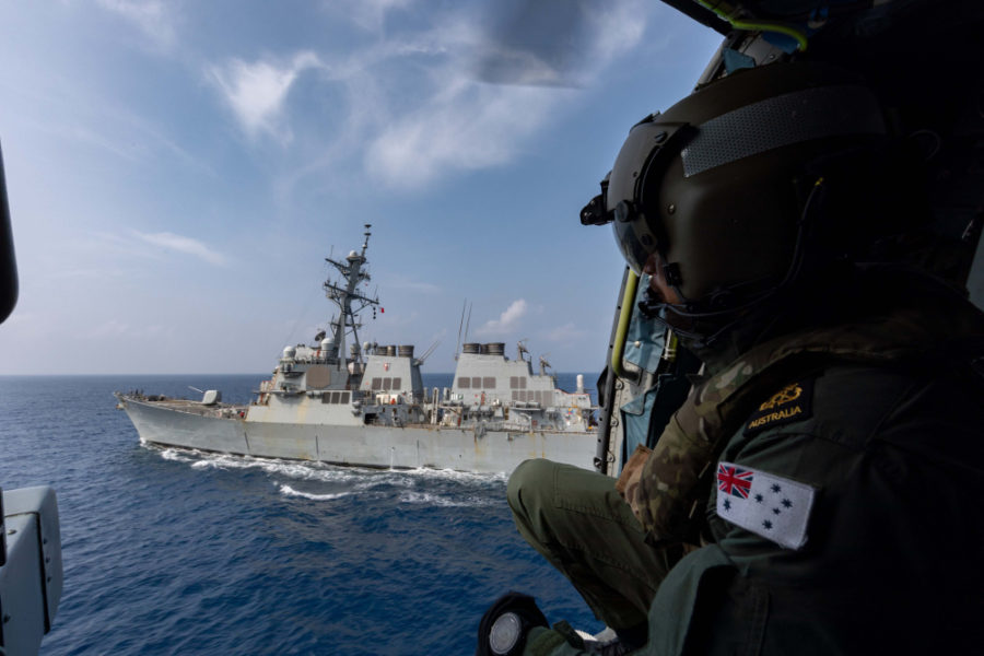 Armada australiana realizando maniobras en el Océano Índico. Foto oficial Royal Australian Navy.