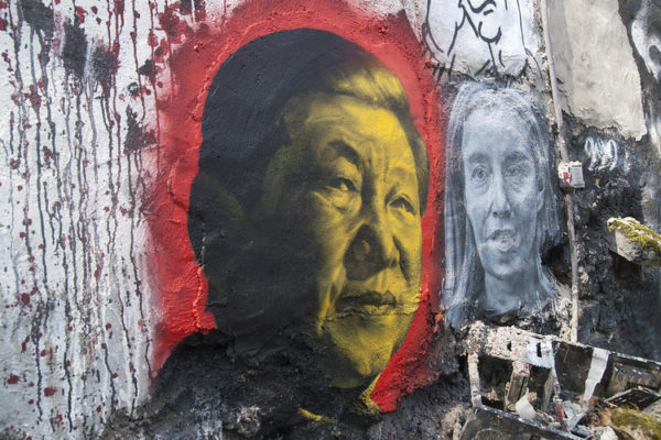 Retrato de Xi Jinping pintado en grafiti en un muro. Foto: Thierry Ehrmann vía Flickr
