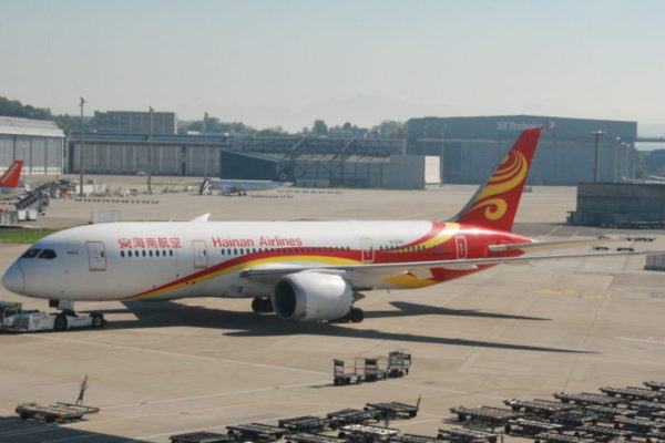 El aeronave Boing 787 de Hainan Airlines, en el Aeropuerto Internacional de Zurich. (Foto:Wikimedia/Autor: Anidaat).