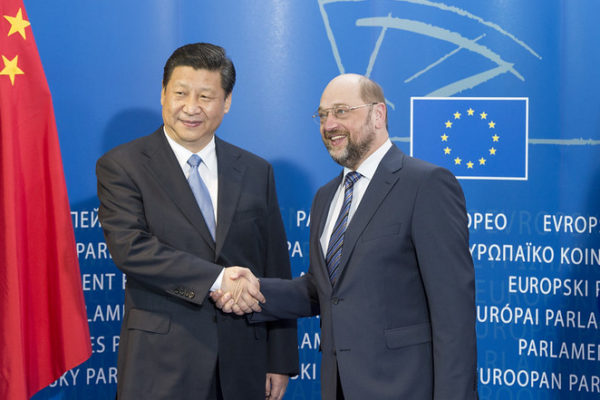 El dictador chino, Xi Jinping, en un evento del 2017, con el expresidente del PE, Martin Schulz. (Foto: Visual Hunt / Autor: Parlamento Europeo