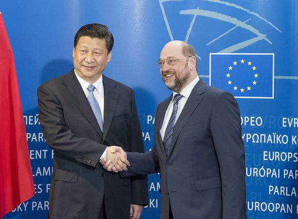 El dictador chino, Xi Jinping, en un evento del 2017, con el expresidente del PE, Martin Schulz. (Foto: Visual Hunt / Autor: Parlamento Europeo