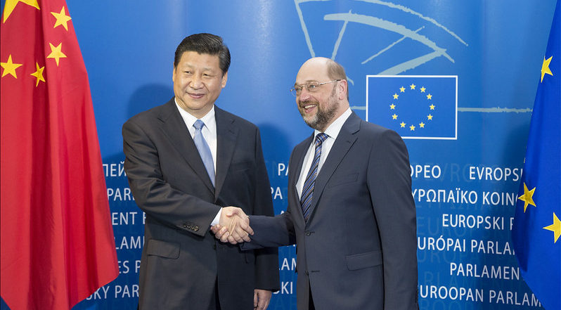 El dictador chino, Xi Jinping, en un evento del 2017, con el expresidente del PE, Martin Schulz. (Foto: Visual Hunt / Autor: Parlamento Europeo